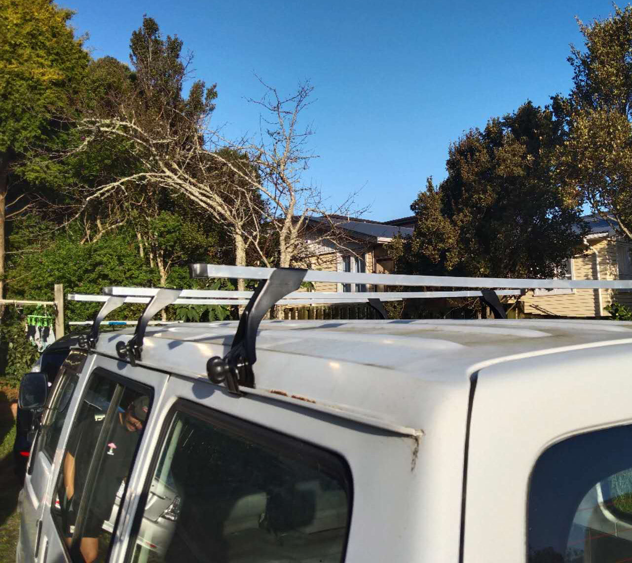 Car Rain Gutter Roof Rack Toyota Hiace Crossbar ,Bongo Caravan/Urban ...